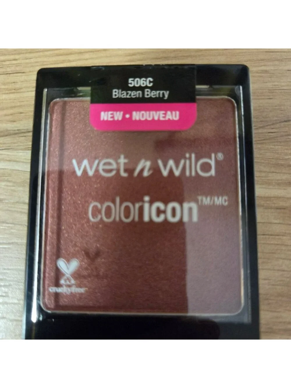 Wet n Wild Color Icon blush Blazen Berry 506C